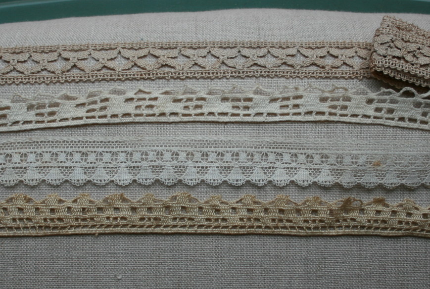 Primitive lace lot